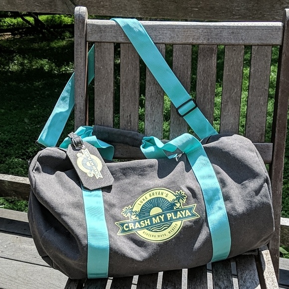 Luke Bryan Handbags - NWOT Luke Bryan Crash My Playa Duffle Bag